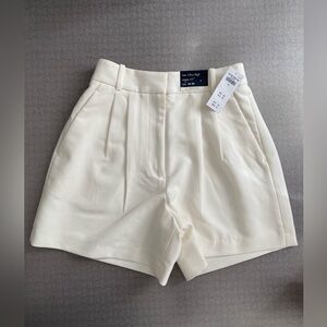 Abercrombie & Fitch Curve Love Sloan Tailored Short